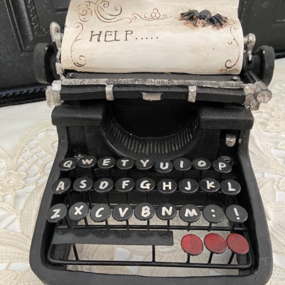 Vintage gothic Black Typewriter Decor
